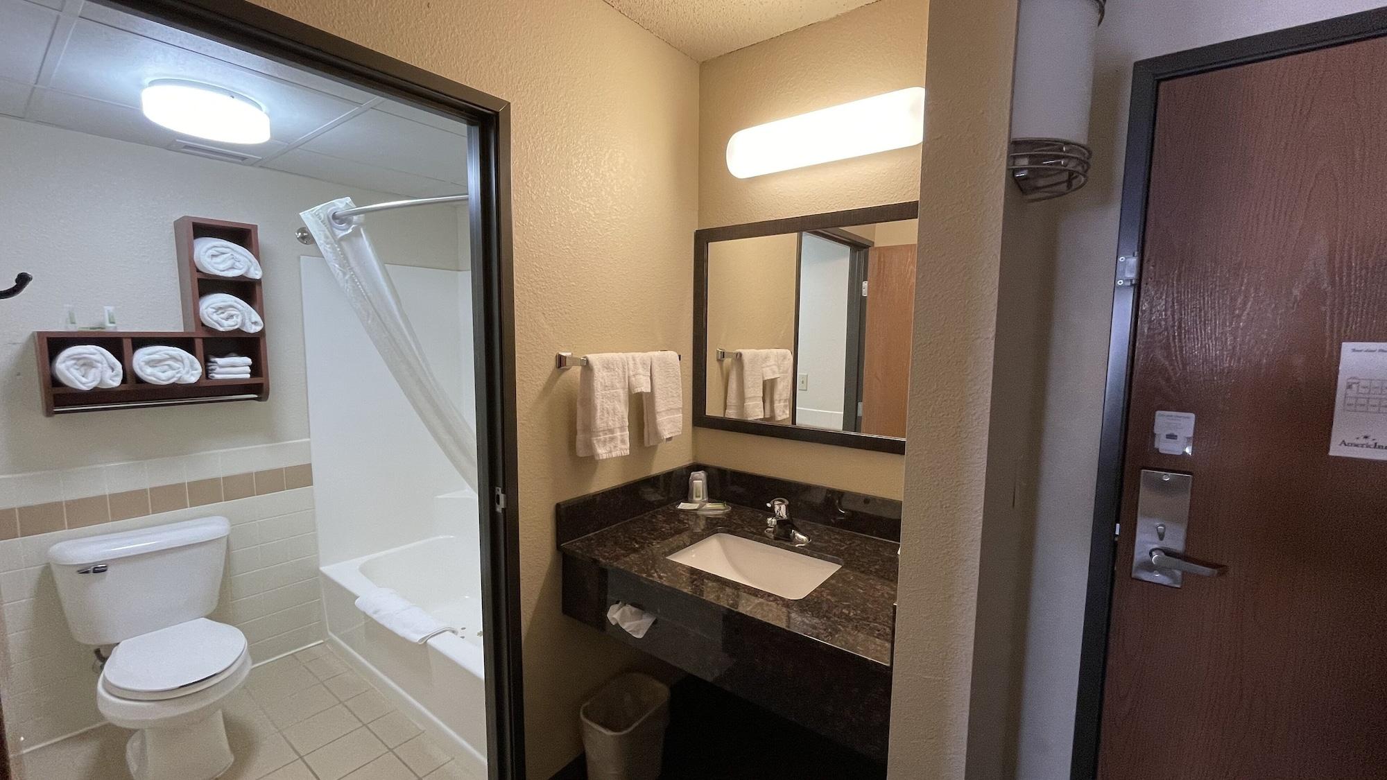 Americinn By Wyndham New London Εξωτερικό φωτογραφία