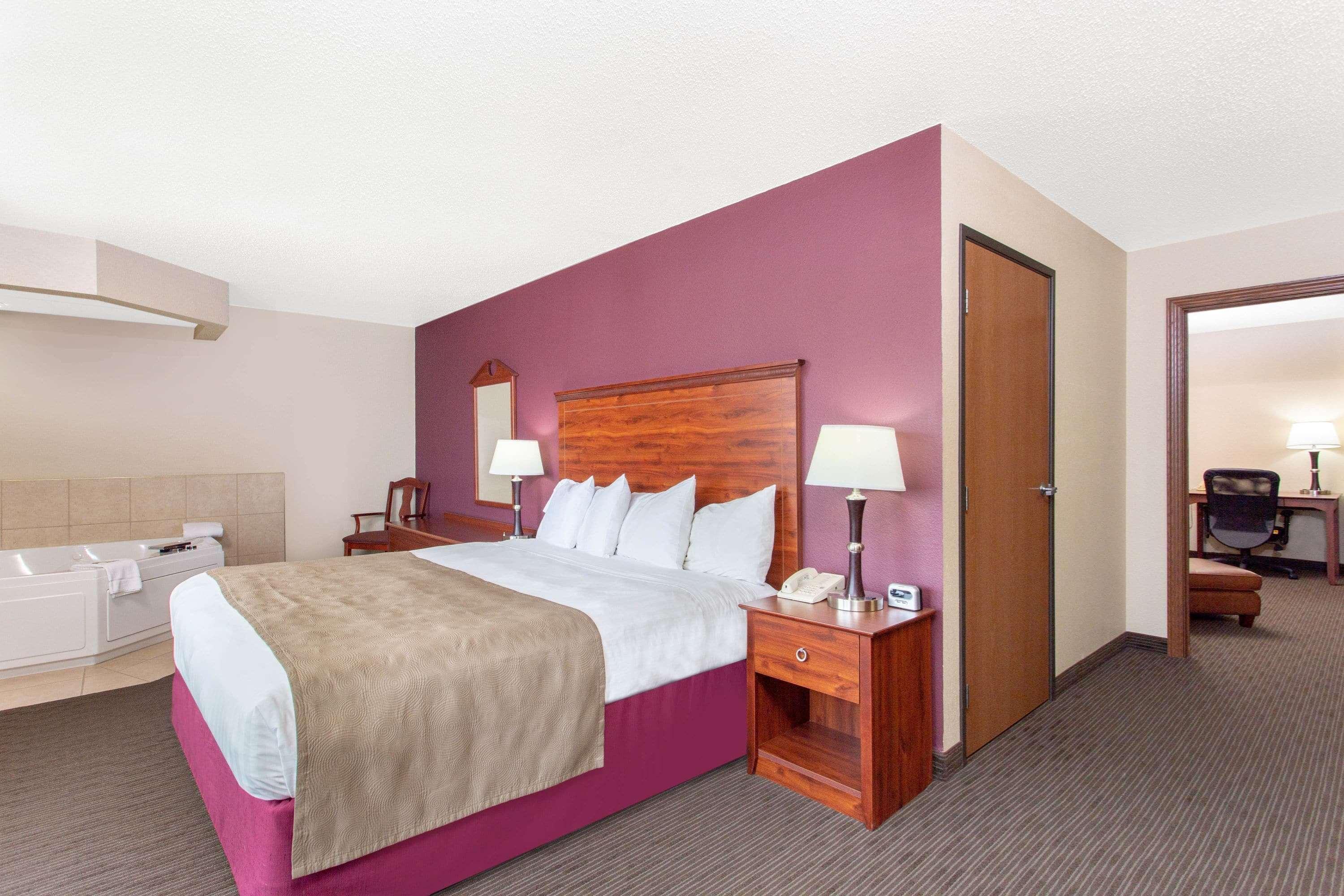 Americinn By Wyndham New London Εξωτερικό φωτογραφία