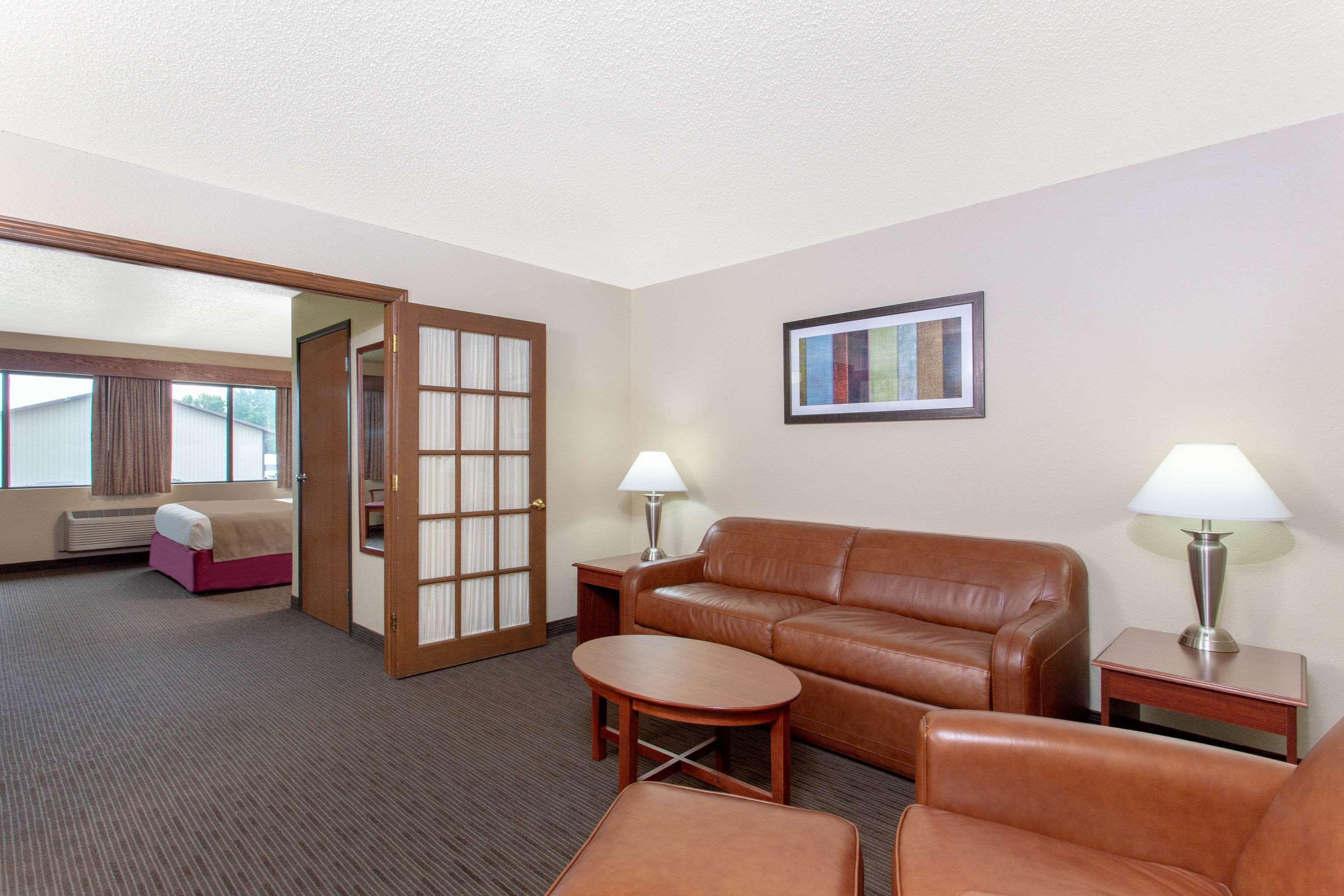 Americinn By Wyndham New London Εξωτερικό φωτογραφία